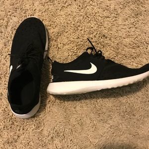 Women’s Nike’s running shoes